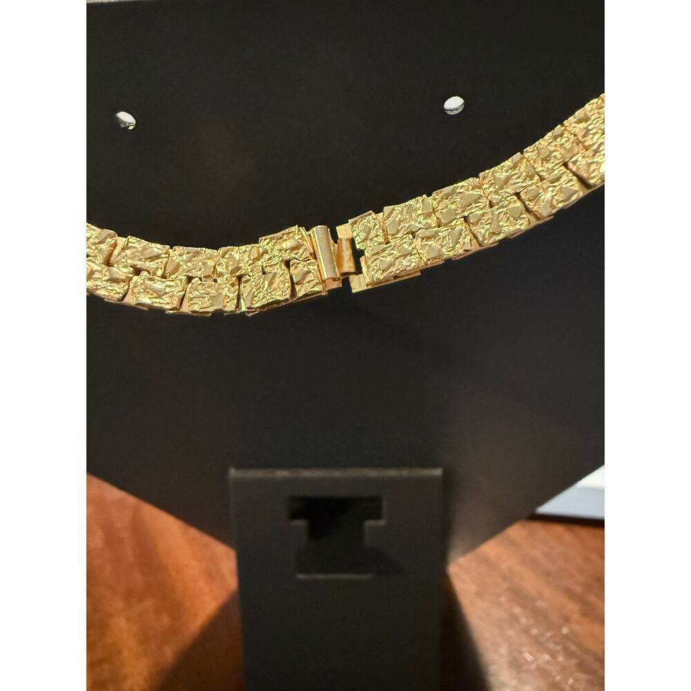 Vintage Gold-tone V Style Necklace - Picture 3 of 3